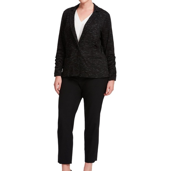 ❗5 For $2️⃣5️⃣ Bundle Sale❗️ Black Ruched Long-Sleeve Jacket - Picture 1 of 3